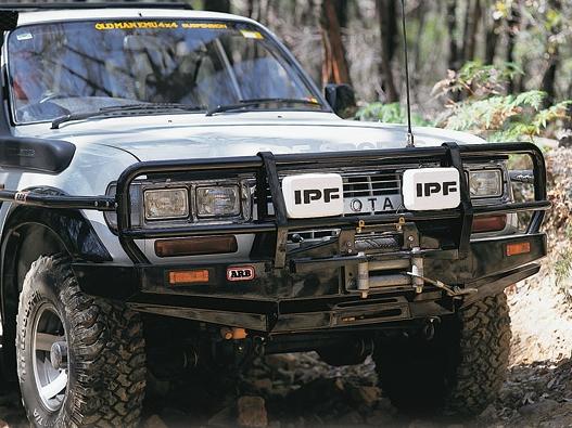 Передний бампер ARB Deluxe 3411050 для Toyota Land Cruiser 80 1990-1997