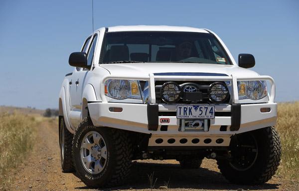 Передний бампер ARB (серия Deluxe) для Toyota Tacoma (2005-)