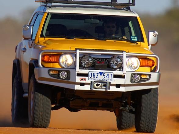 Передний бампер ARB Deluxe 3420210 для Toyota FJ CRUISER 2006-2010
