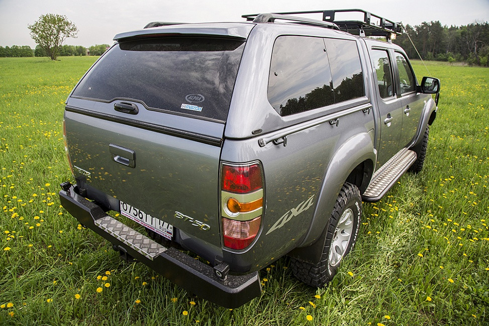 Задний бампер РИФ для Mazda BT50 и B2500 с фаркопом