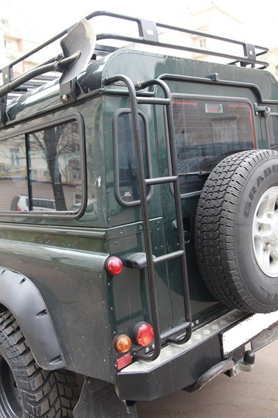 Лестница РИФ для автомобилей Land Rover Defender 90, 110