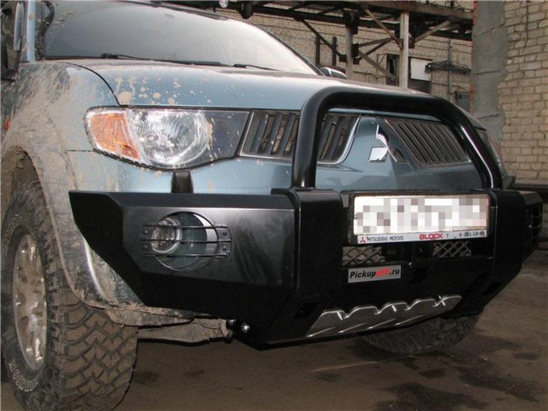 Силовая накладка РИФ с фаркопом и средним кенгурином на передний бампер Mitsubishi L200 2007-2015