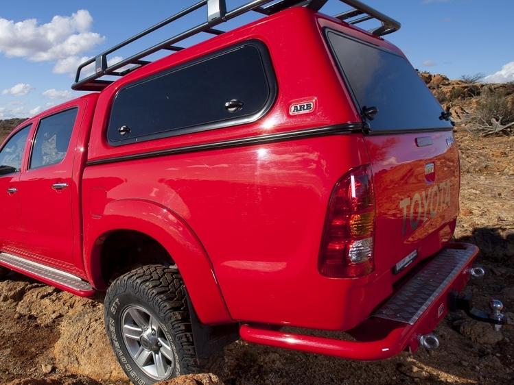 Бампер задний ARB с  фаркопом для Toyota Hilux Vigo 2005-2014 3614100