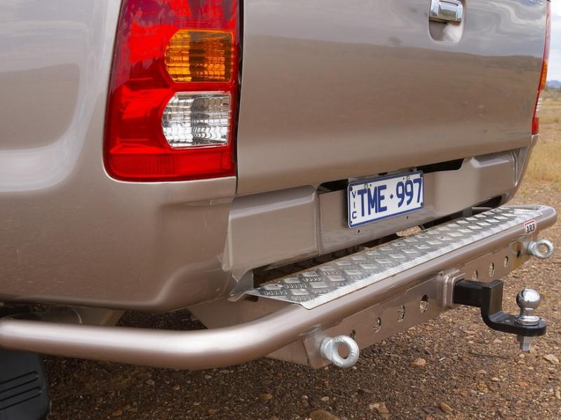 Бампер задний ARB с  фаркопом для Toyota Hilux Vigo 2005-2014 3614100