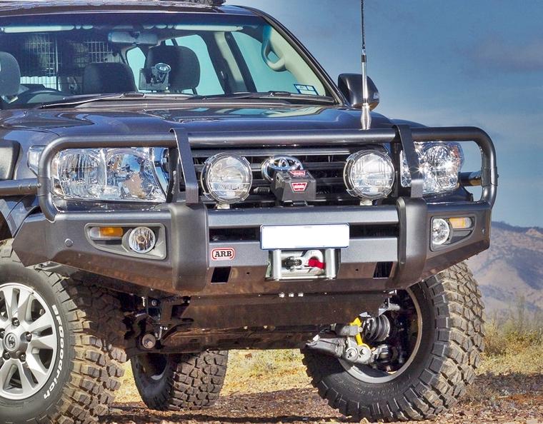 Бампер передний ARB Deluxe 3415150 для Toyota Land Cruiser 200 с 2012 года