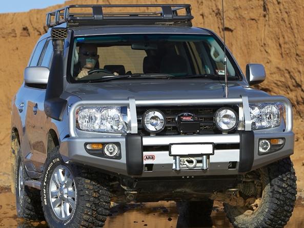 Передний бампер ARB Deluxe 3415120 для Toyota Land Cruiser 200 2007-2012 года