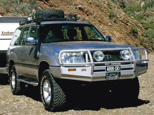 Передний бампер ARB Deluxe 3413010 для Toyota Land Cruiser 105 1997-2002