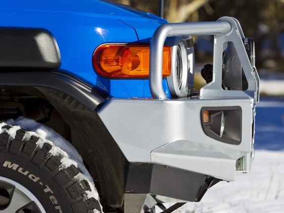 Передний бампер ARB Deluxe 3420220 для Toyota FJ Cruiser 2011-2014