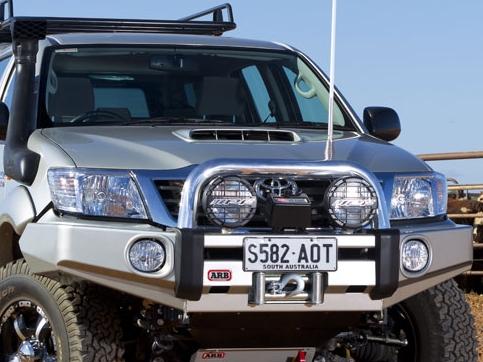 Передний бампер ARB Sahara 3914450 для Toyota Hilux Vigo c 2011
