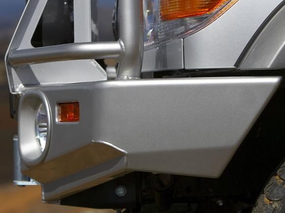 Передний бампер ARB Deluxe 3212400 для Toyota Land Cruiser 76/78/79 с 2007 года