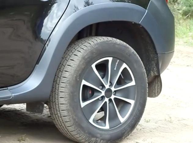 Расширители колесных арок на Renault Duster (4 шт.)